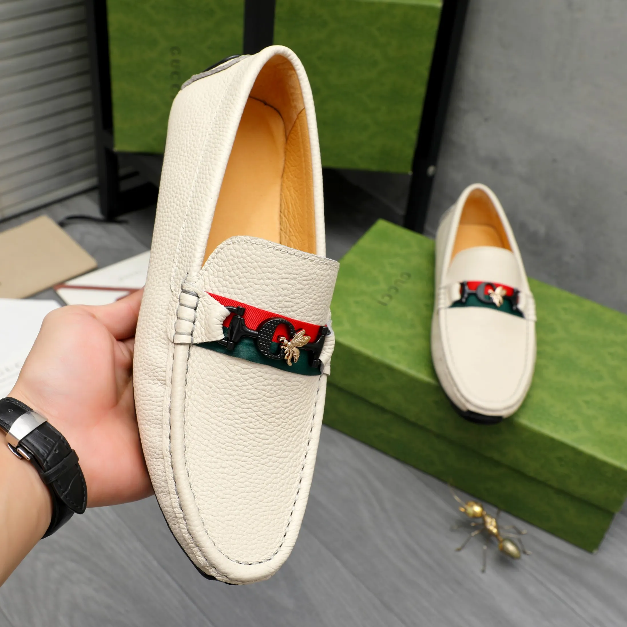 Men's shoes 💰360 Product trademark: GUCCI "Gucci" casual slip-on men's shoes Regular size: 38-45 Product materials: Selected pebbled cowhide upper, pigskin lining, rubber outsole